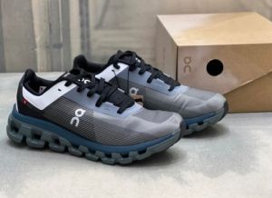 On Cloud Flow 4 Running Shoes