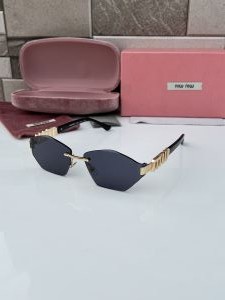 Miu_miu_1019_gold_black