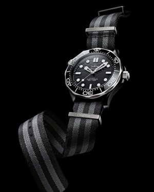 OMEEGA Seamaster Diver 300M NATO Strap