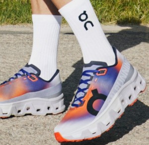 On Cloud monster Hyper Running Shoe