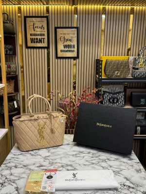 YSL Yves Saint Laurent Maxi Tote Bag With Box And Dust Bag (Khaki)