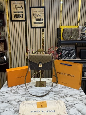 Louis_Vuitton Metis With Box And Dust Bag Including CarryBag