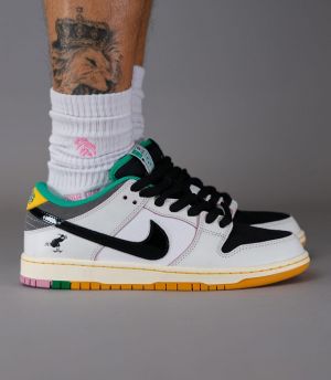Nik_e Sb Dunk Low Pro X CSEF White and black Men Shoes