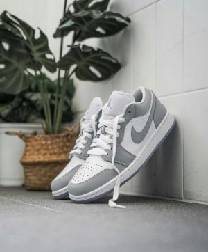 Nikee Air Jordan Retro 1 Low WOLF GREY