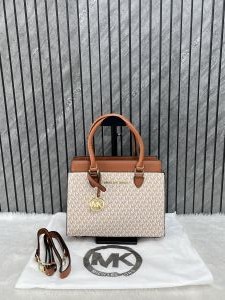 Michael_Kors_Medium_Satchel_Bag_With_DustCover