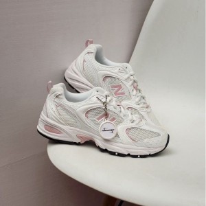 New Balance 530 Sea Salt Ice Wine
