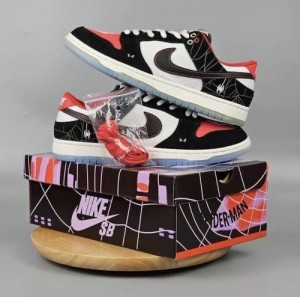 Nikee SB Dunk Low Spiderman Miles Morales