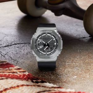 G-SHOCK GM-2100BB-1A