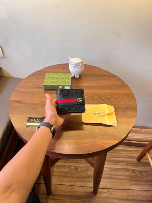 GUCCI_PREMIUM_LEATHER_WALLET_WITH_OGBOX_CARDS_DUSTBAG_TAGS_ETC_F174