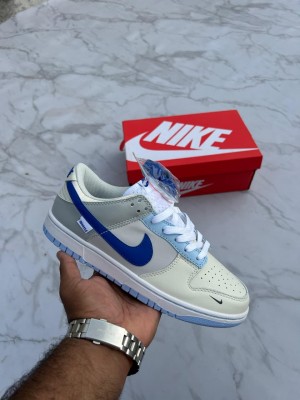 sb dunk Low ivory hyper royal