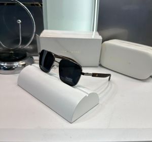 Marc Jacobs Wood-Black Luxury Shades 4104 