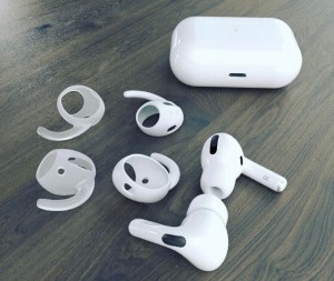 power bank and air pods 