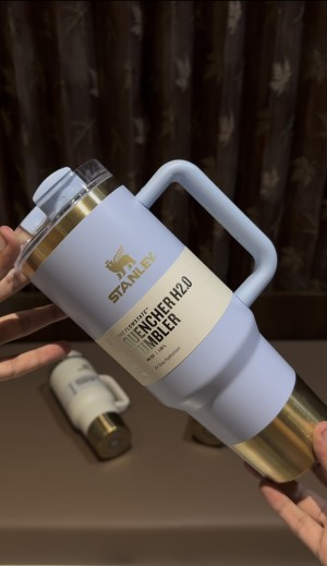 Stanley Quencher Tumbler Copper Bottom Blue