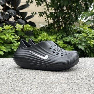 Nike ReactX Rejuven8 (Triple Black)