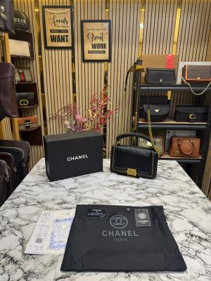 Chanel_Le_Boy_Croco_Print_With_Box_And_Dust_Bag_(Black)