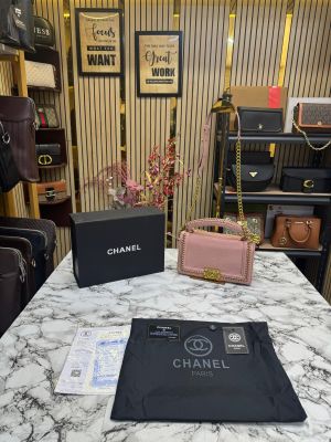 Chanel_Le_Boy_Croco_Print_With_Box_And_Dust_Bag_(Pink)