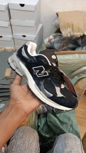 New Balance 2002R Protection Pack Black White 220 royal New Balance 2002R Protection Pack Black White 220 royal