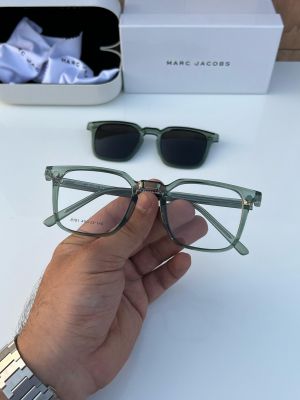 marc_jacobs_attechmen_green