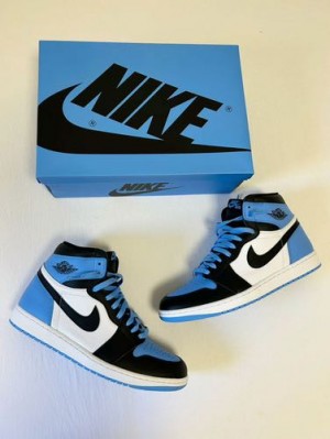 Nik e Air Jordan High UNC TOE