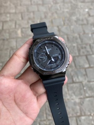 G shock Gm2100