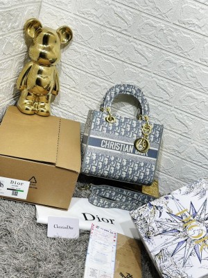 CHRISTIAN_DIOR_LADY_MATT_WITH_DOUBLE_BOX_1593