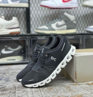 ON CLOUD 5 BLACK RUNNIN SHOE