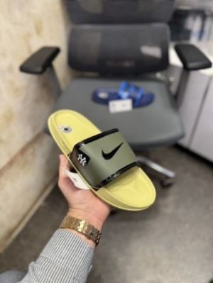Nik e Off Court NY Olive Green Slides