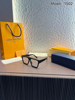 Louis Vuittion 1502 Black frame
