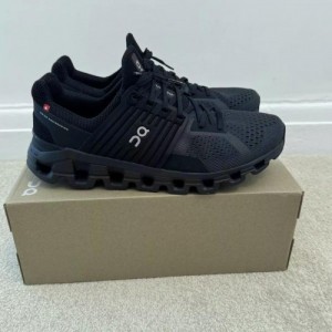 On Cloud Running Black Swift Sneakers