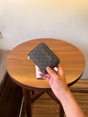 MICHAEL_KORS_LEATHER_LADIES_WALLET_WITH_OGBOX_DUSTBAG_TAGS_F188