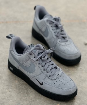 Nikee Airforce 1 07 LV8 SE Reflective Swoosh Cool Grey