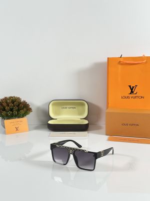 Louis_Vuitton_3005_Black_DC