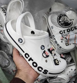 WMNS Croc s Bayaband Classic Clogs White With 10 Jibbits Charms