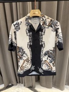 Gucc_i Imported Half Shirt