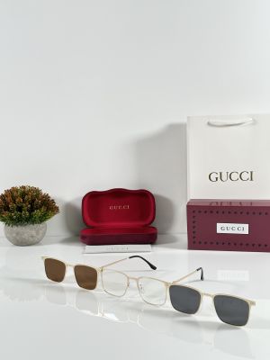 Gucci_Attachment_Gold_White_Black_Brown