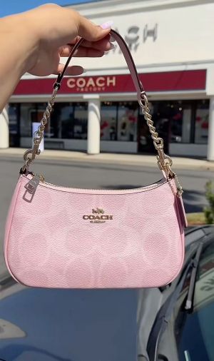 Coach_Teri_Premium_Shoulder_bag_Highend_With_Original_MagnetBox_Premium_Packing