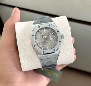 Audemars_Piguet Royal Oak Quartz Japan