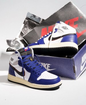 Nikee Air Jordan 1 High Rare Air