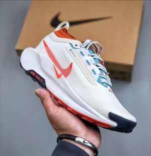 Nik_e Pegasus Trail 5 Gore Tex WHITE RED Men Shoes
