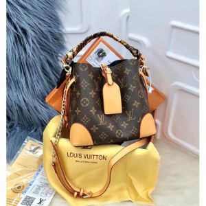 Louisvuitton bucket bag with box