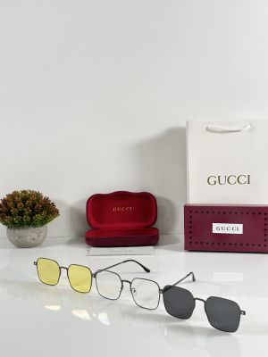 Gucci_1016_Attachment_Gun_Black_White_Black_Yellow