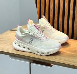 WMNS On Cloud Tilt Ivory Running Shoes