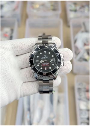 Role_x Oyster perpetual Submarine Silver-Black