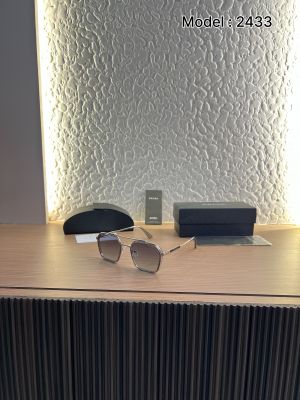 Pradda_2433_silver