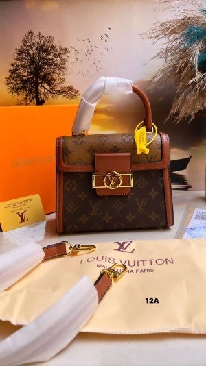 LOUIS_VUITTON_WAVESBLOOM_WITH_OG_FOLDING_BOX_AND_DUST_BAG_1946