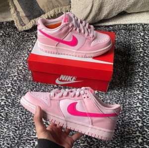 Nikee Dunk Low Triple Pink