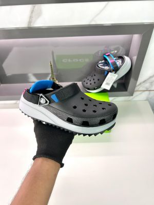 Croc s classic hiker clogs black 140