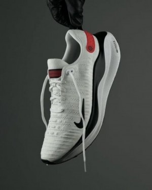 React x infinity run white light crimson 466 fam