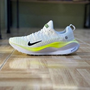 React X Infinity Run 4 White Light Lemon Twist 467 fam