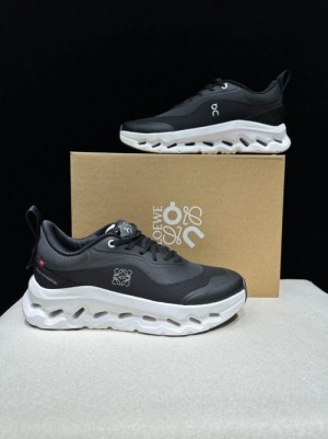 On cloud X loewe black white sneaker 459 fam